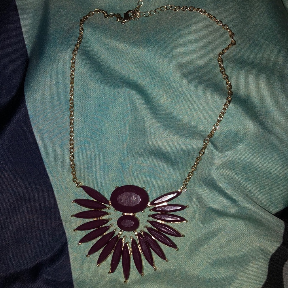 Statement necklace